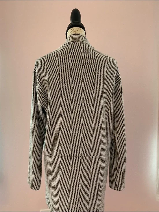 Express Black & White Longline Open-Front Jacket - Picture 5 of 7